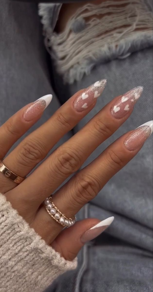 15 Minimalist Nail Art Ideas for Chic, Simple, and Timeless Nails 14 Single Nail Accent