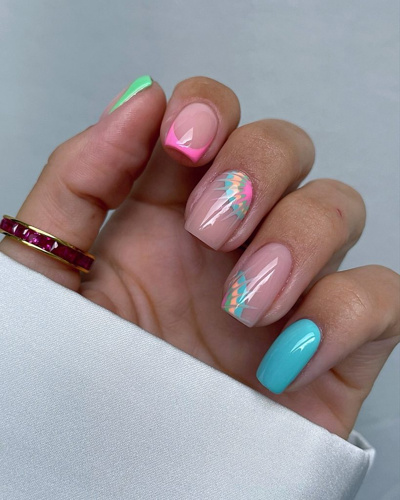 15 Blooming Gel Nail Art Designs for Stunning Looks 3 blooming gel nail art