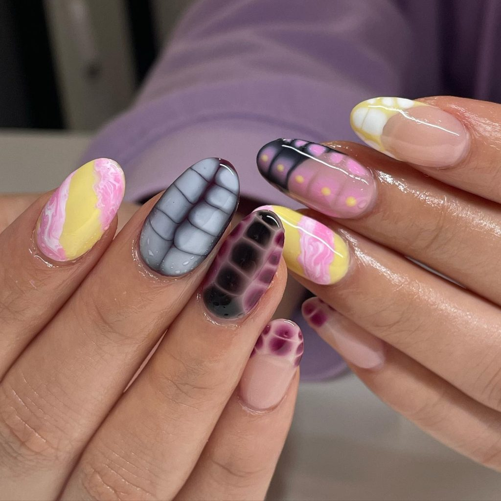 15 Blooming Gel Nail Art Designs for Stunning Looks 7 blooming gel nail art
