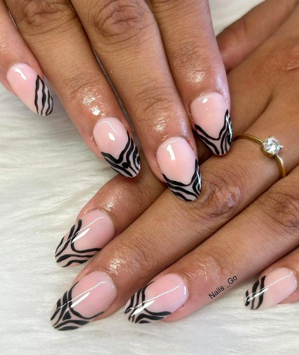 13 Short Almond Nails Ideas for Stylish and Practical Looks 2 image 129