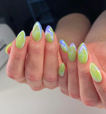 13 Short Almond Nails Ideas for Stylish and Practical Looks 11 image 138