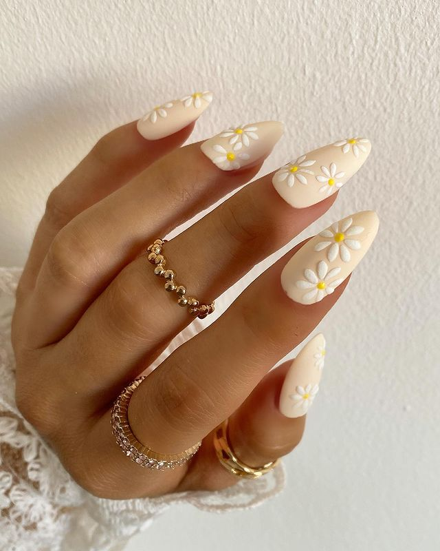 17+ Floral Nails To Try Out This Spring! 2 image 194