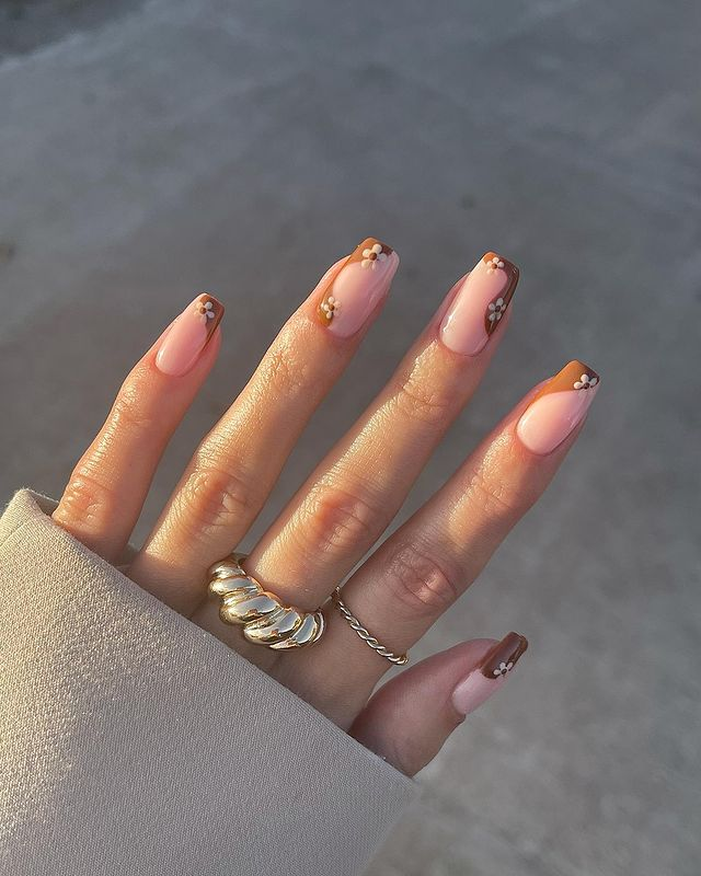 17+ Floral Nails To Try Out This Spring! 8 image 200