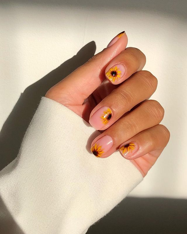 17+ Floral Nails To Try Out This Spring! 11 image 203