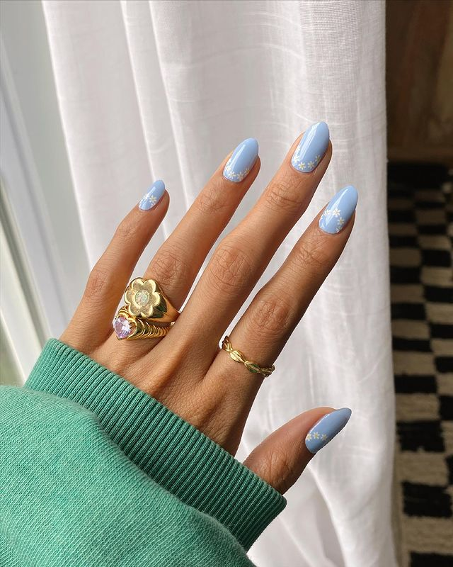17+ Floral Nails To Try Out This Spring! 12 image 204