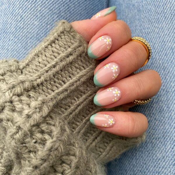17+ Floral Nails To Try Out This Spring! 14 image 206