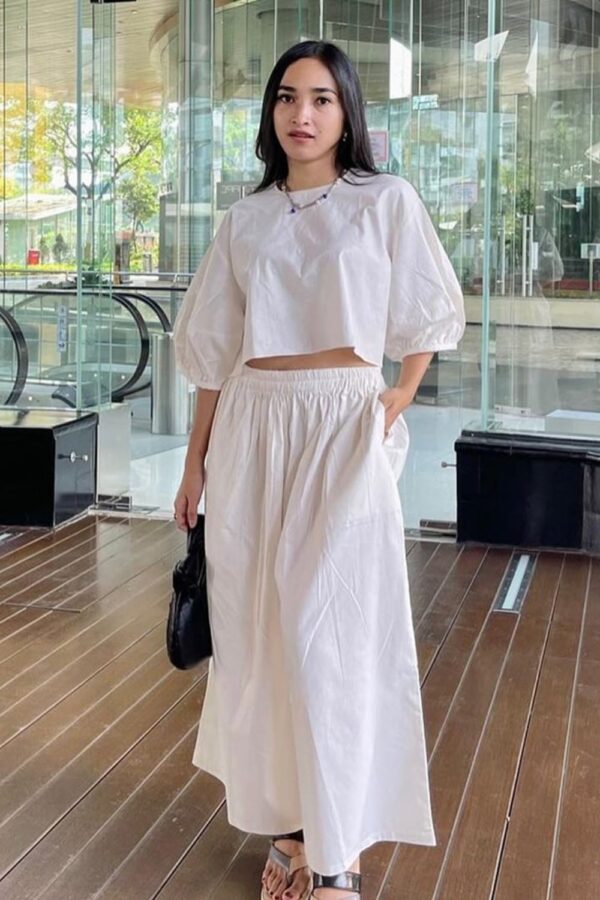 White Pants Outfit Ideas to Elevate Your Style 6 All White Linen Set