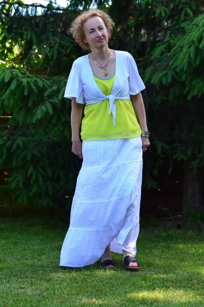 Chic White Skirt Outfit Ideas for Every Occasion 9 Bright 1