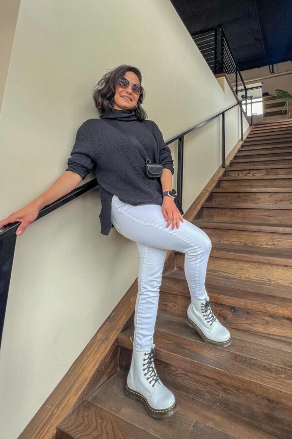 White Pants Outfit Ideas to Elevate Your Style 13 Charcoal Turtleneck and White Jeans