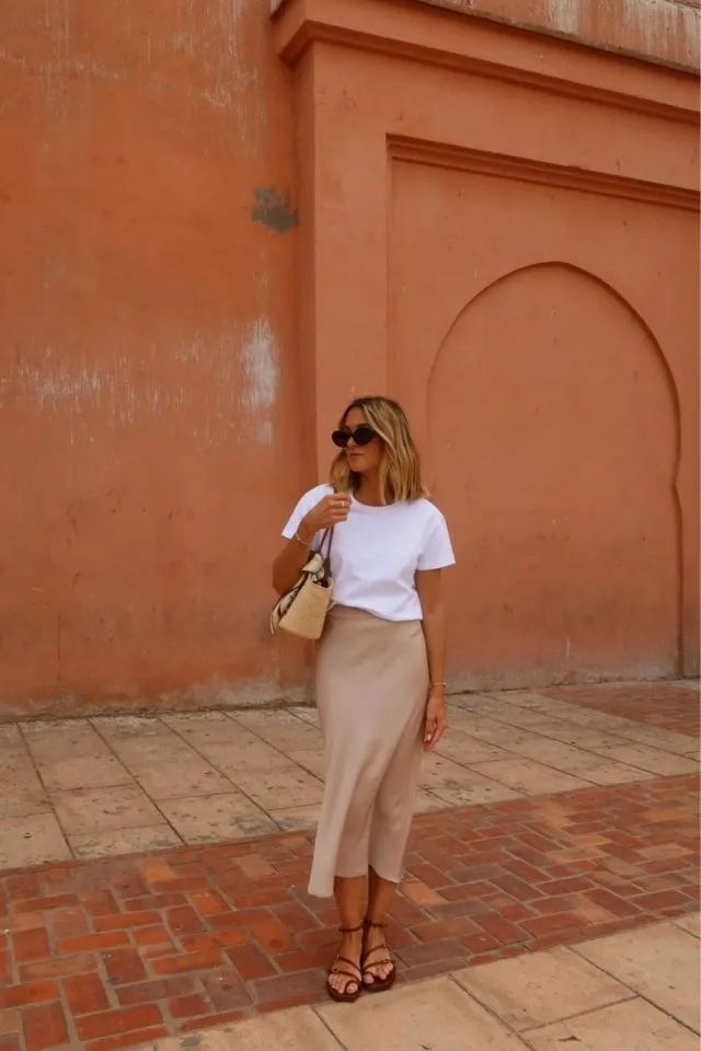 Morocco Outfits for a Stylish and Comfortable Trip 8 Chic Sightseeing