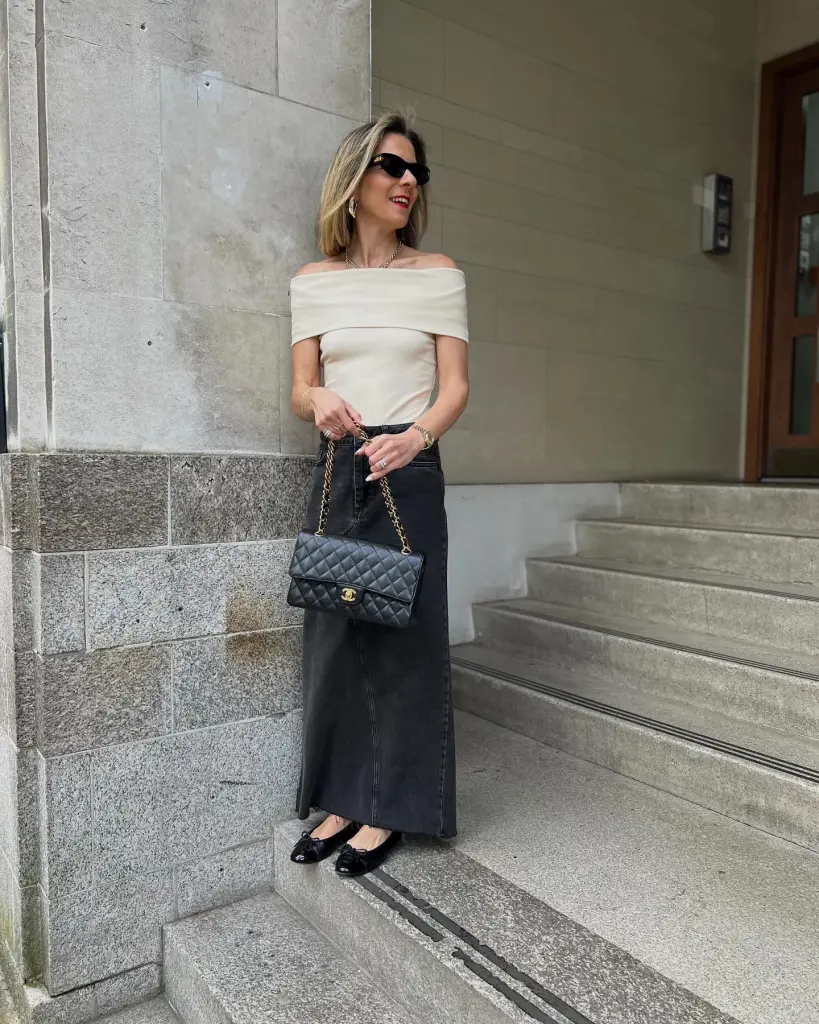Black Maxi Skirt Outfit Ideas for a Stylish Look 2 Denim Maxi Skirt