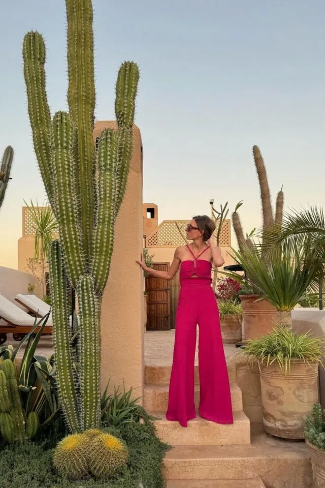 Morocco Outfits for a Stylish and Comfortable Trip 14 Desert Rose