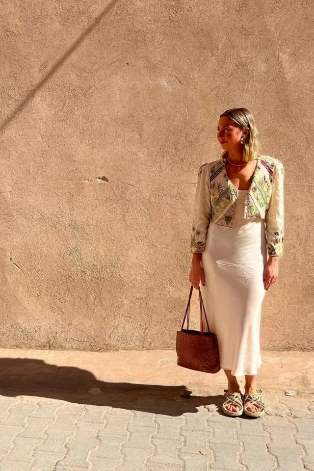 Morocco Outfits for a Stylish and Comfortable Trip 4 Earthy Elegance