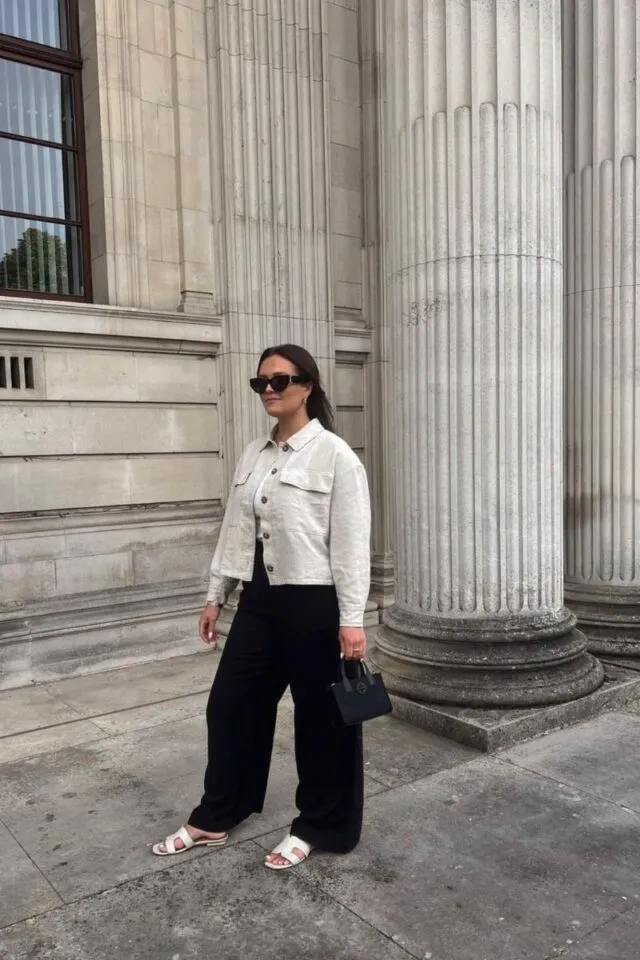 Linen Pants Outfit Ideas for Stylish and Effortless Looks 2 Effortless Elegance for Sightseeing