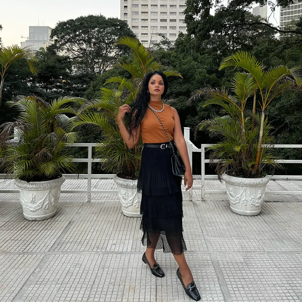 Black Maxi Skirt Outfit Ideas for a Stylish Look 3 Layered Maxi Skirt