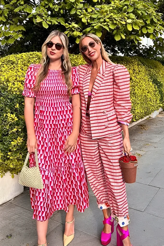 London Outfit Ideas for Effortless Chic Style 9 Red Print Collection Spring Outfit