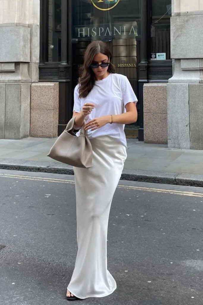 Chic White Skirt Outfit Ideas for Every Occasion 2 White Skirt Outfit Ideas 2 683x1024 1