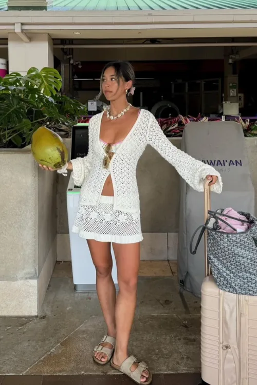 Stylish Hawaii Vacation Outfits to Stay Cool and Chic 12 crochet