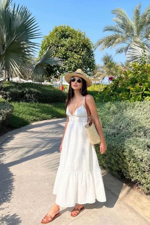 Stylish Punta Cana Outfits for a Beach Vacation 14 flowy