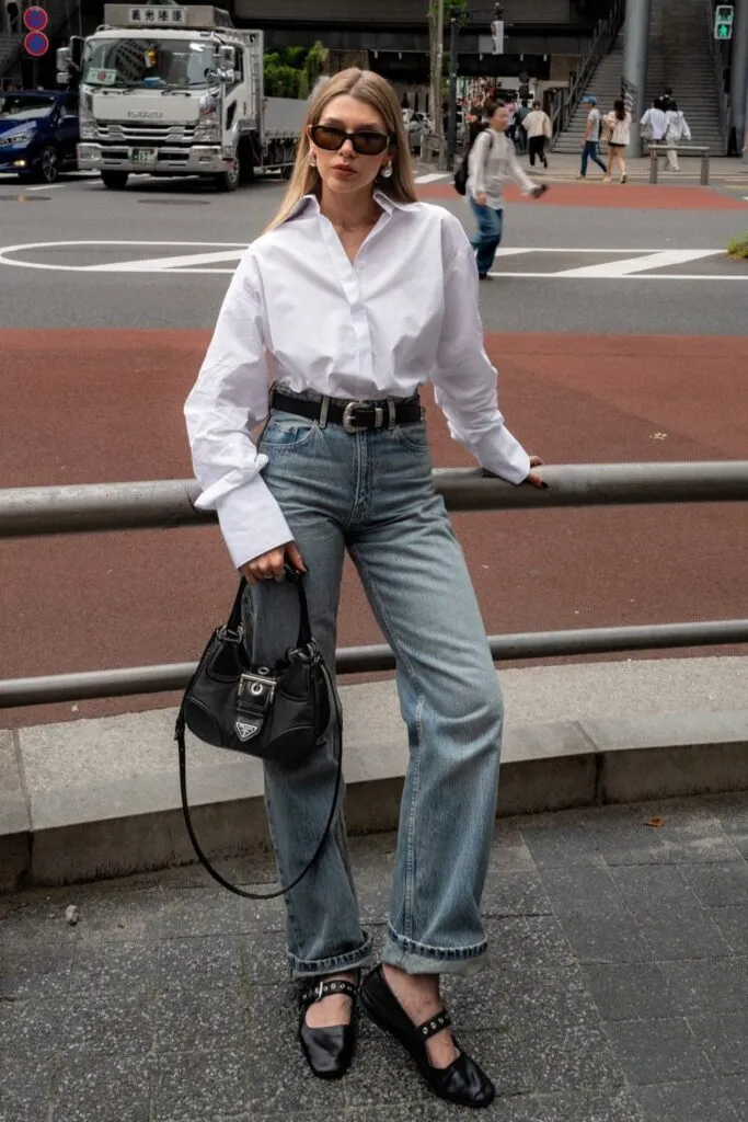 Chic Oversized Shirt Outfit Ideas for Effortless Style 10 how to style oversized shirt 10 683x1024 1