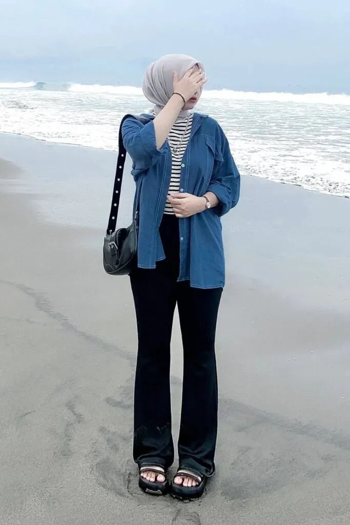 Chic Oversized Shirt Outfit Ideas for Effortless Style 12 how to style oversized shirt 12 683x1024 1