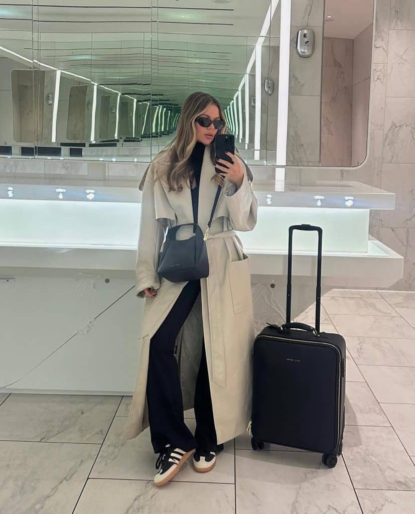 9 Best Airport Outfit Summer Stay Cool and Stylish 1 image 155