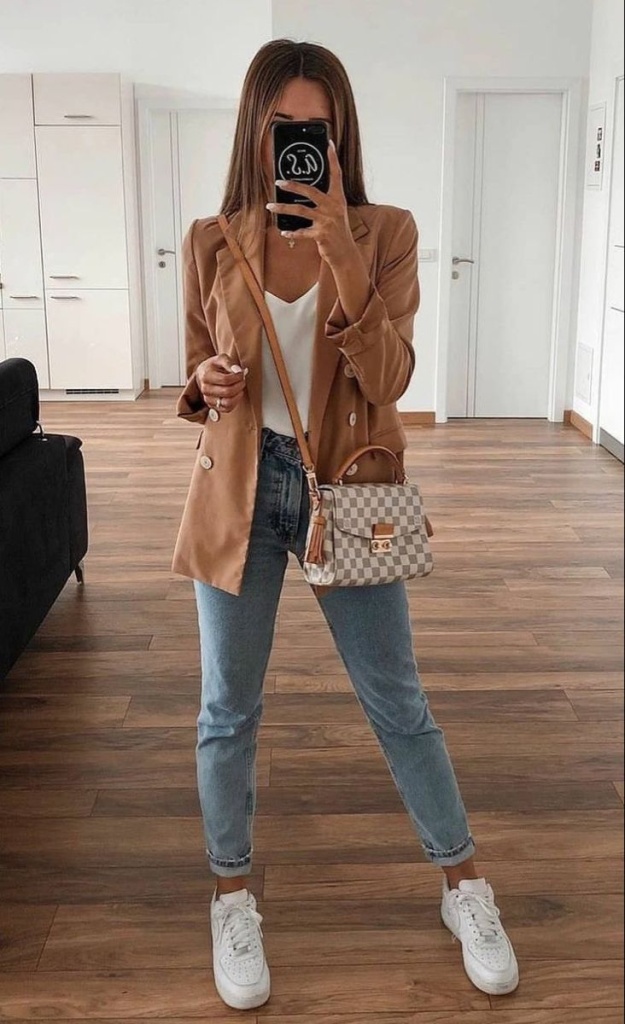 13 Jeans Outfit Stylish Ways to Elevate Your Denim Look 5 image 249