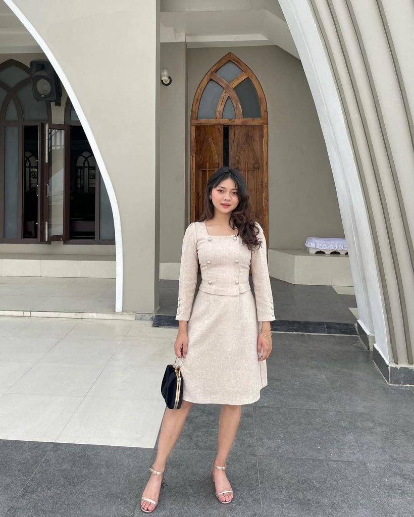 Church Outfit Summer Elegant and Modest Looks for Warm Days 8 image 276