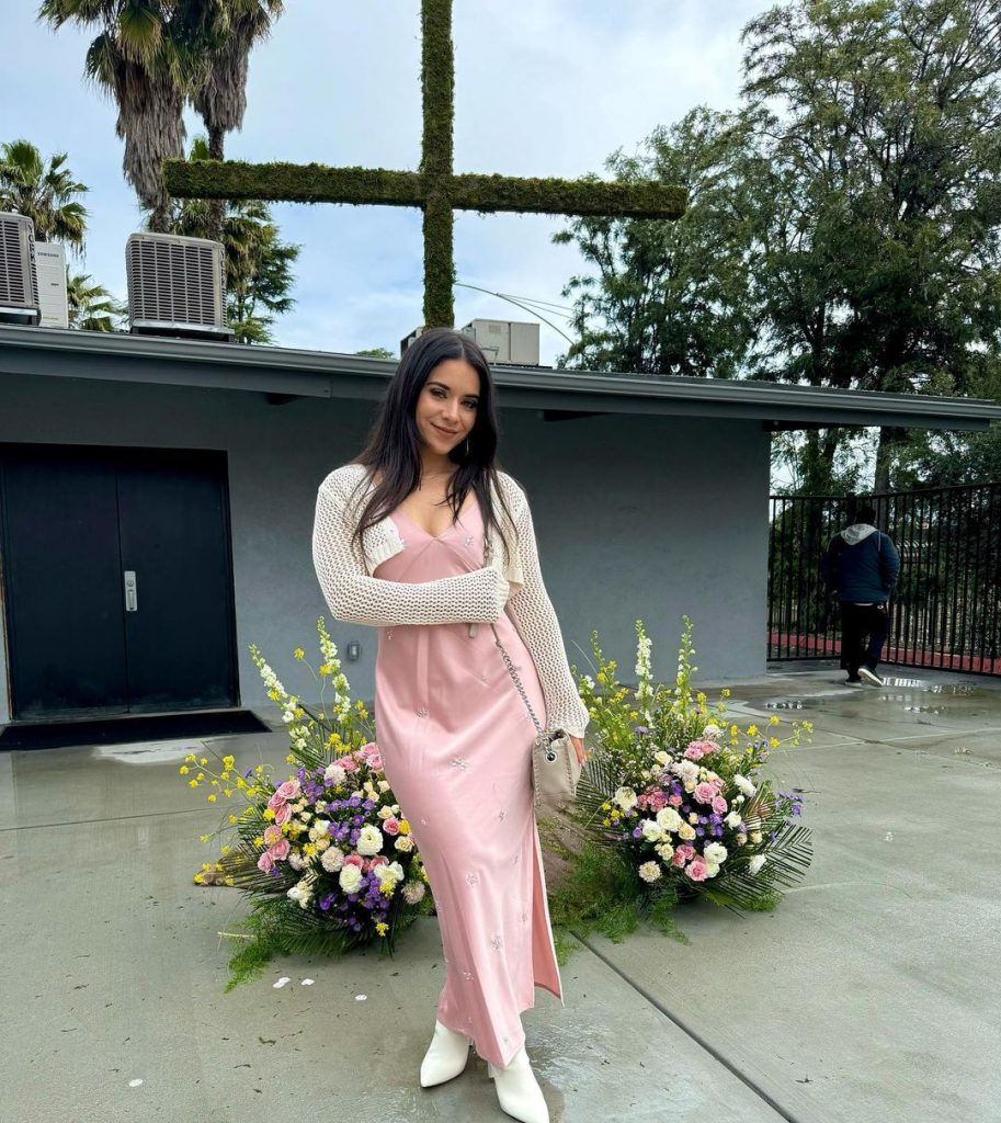 Church Outfit Summer Elegant and Modest Looks for Warm Days 12 image 280
