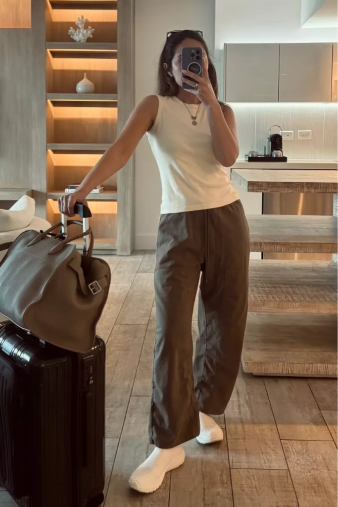 17+ Comfy Airport Outfit Ideas You’ll Want To Copy This Summer 16 image 296