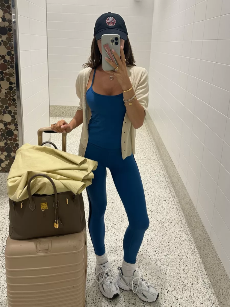 17+ Comfy Airport Outfit Ideas You’ll Want To Copy This Summer 17 image 297