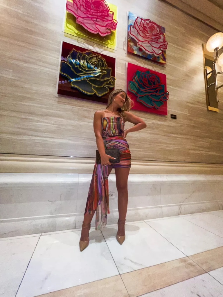 15 Las Vegas Outfit Ideas Stylish Looks for a Glamorous Trip 7 image 306