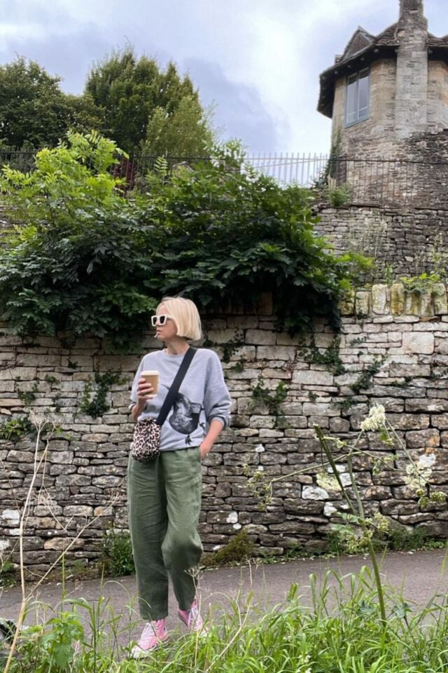 Linen Pants Outfit Ideas for Stylish and Effortless Looks 10 image 387