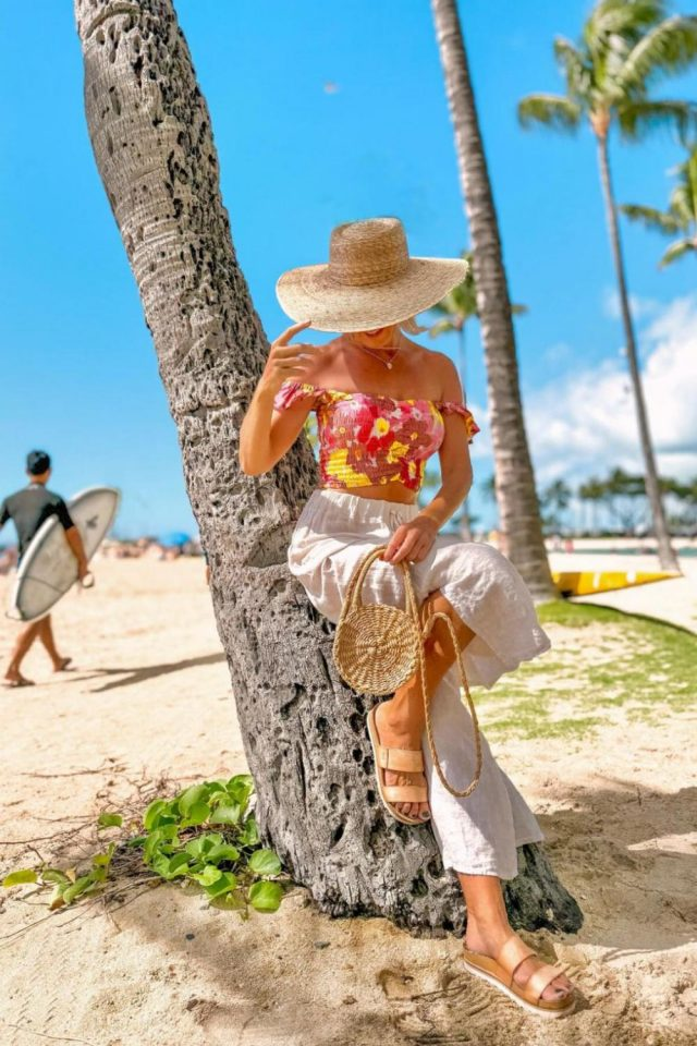 12 Hawaii Outfits That Keep You Stylish and Comfortable 4 image 79