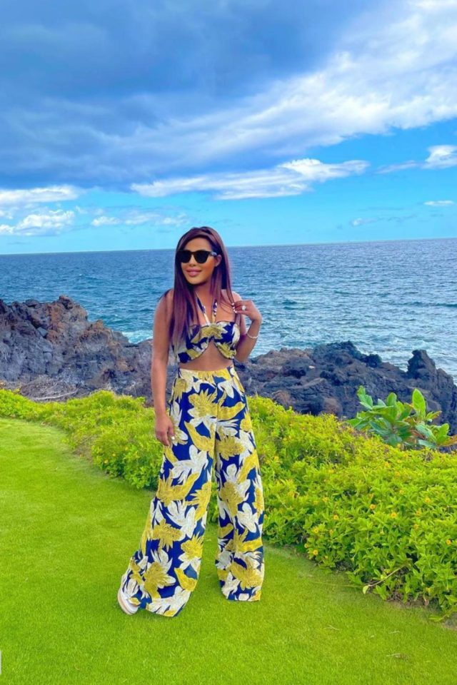 12 Hawaii Outfits That Keep You Stylish and Comfortable 6 image 81