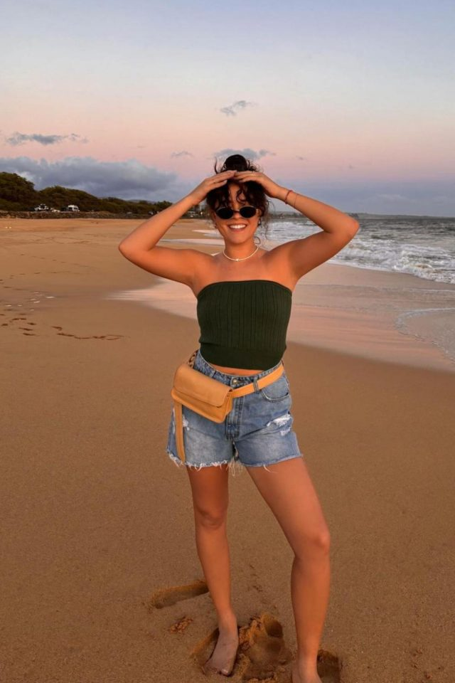 12 Hawaii Outfits That Keep You Stylish and Comfortable 11 image 88