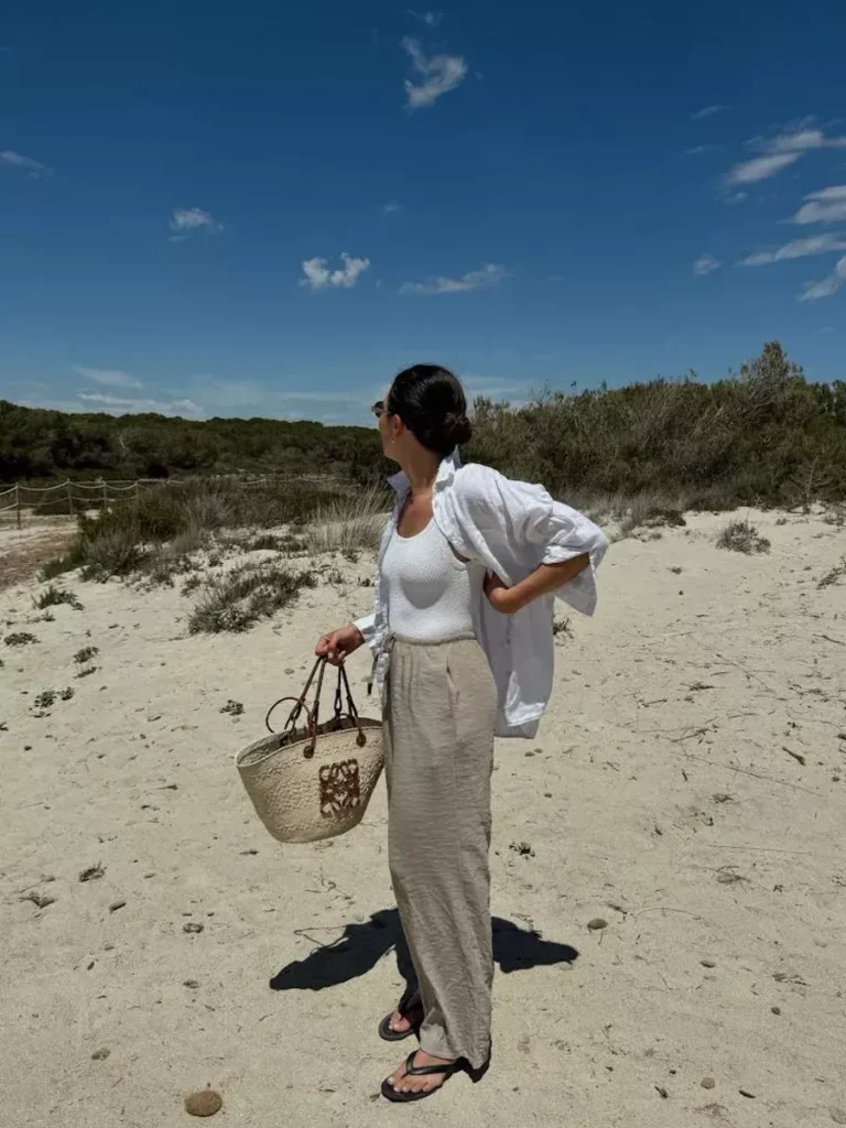 Beach Vacation Outfits for a Stylish and Relaxing Getaway 6 jessicarosehayhurst 1