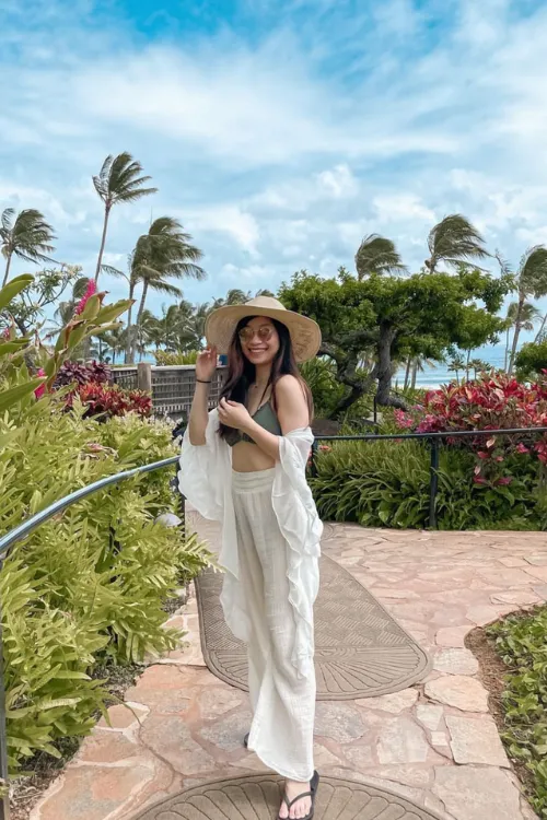 Stylish Hawaii Vacation Outfits to Stay Cool and Chic 14 linen