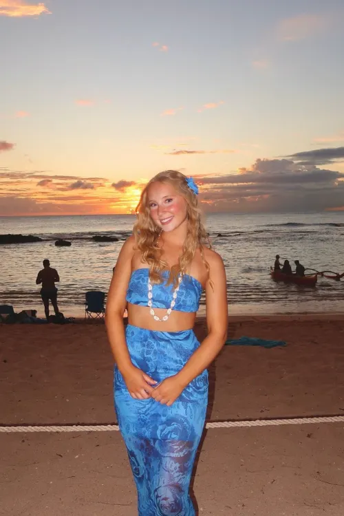Stylish Hawaii Vacation Outfits to Stay Cool and Chic 9 mermaid