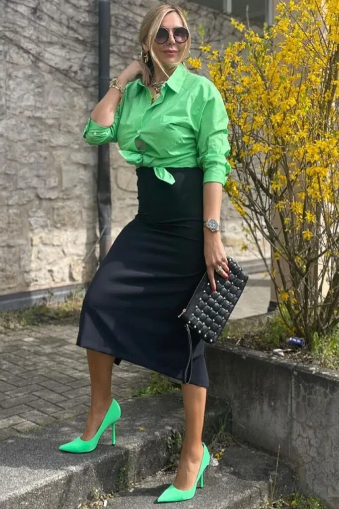 Trendy Midi Skirt Outfits to Elevate Your Style 4 1 Midi Skirt Outfits 7 683x1024 1