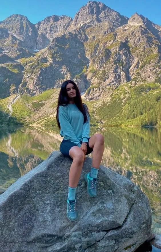 Hiking Outfit Summer Ideas That Keep You Cool and Stylish 16 593ef3a929219f369d9596acc966d5eb