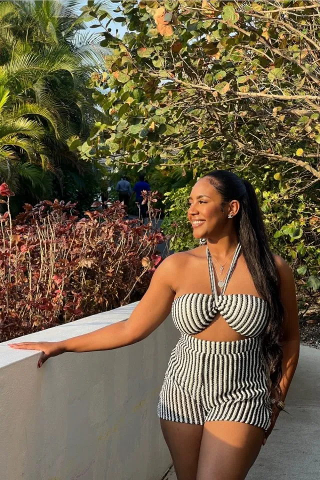 Bahamas Outfit Ideas for Every Island Occasion 17 Bahamas Outfits 10 640x960 1