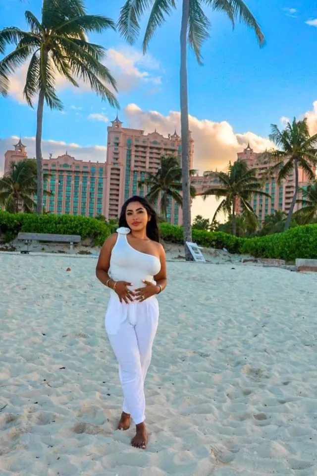 Bahamas Outfit Ideas for Every Island Occasion 1 Bahamas Outfits 18 640x960 1