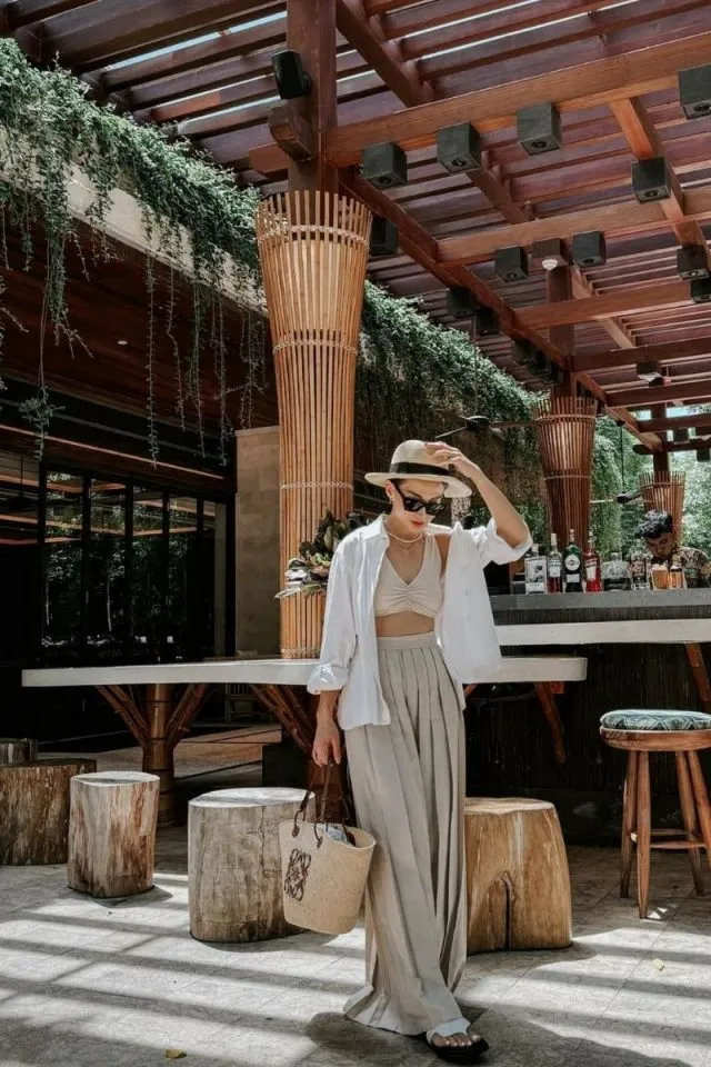 Bali Outfit Ideas for Every Vacation Moment 8 Bali Outfits 11 640x960 1