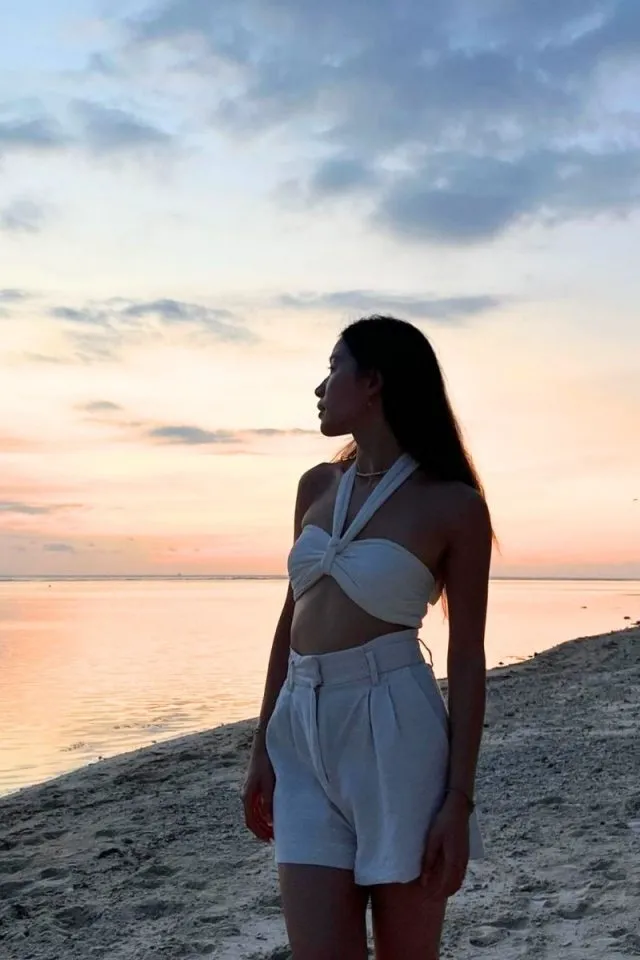 Bali Outfit Ideas for Every Vacation Moment 5 Bali Outfits 8 640x960 1