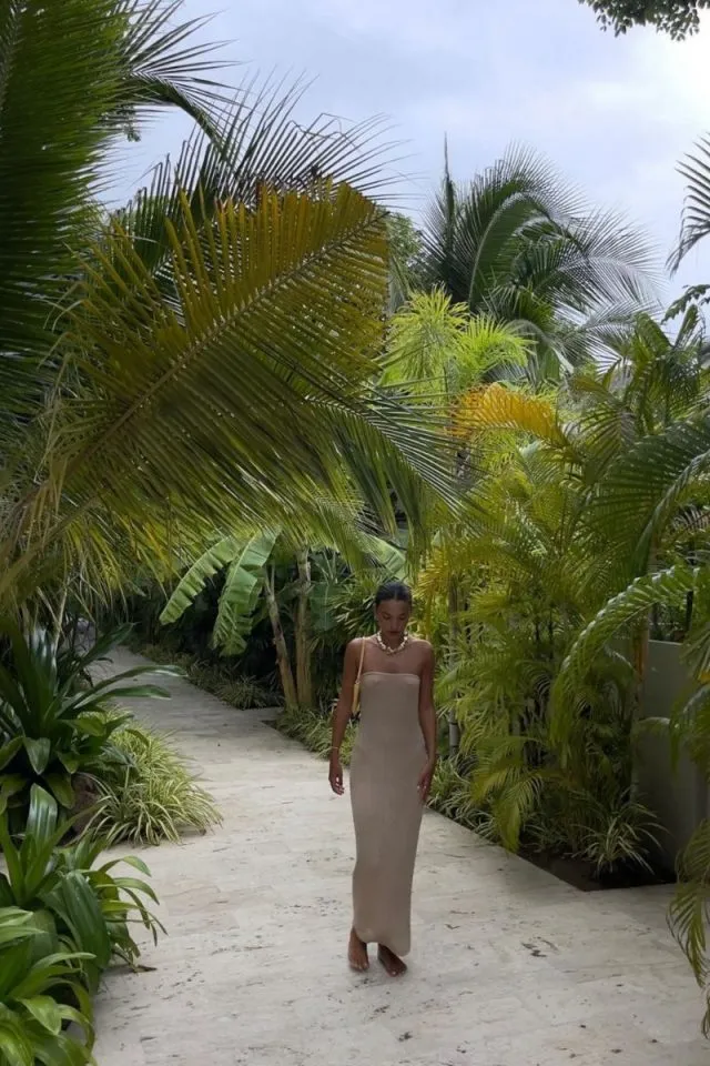 Thailand Outfit Ideas for Every Sunny Day 9 Thailand Outfits 12 640x960 1