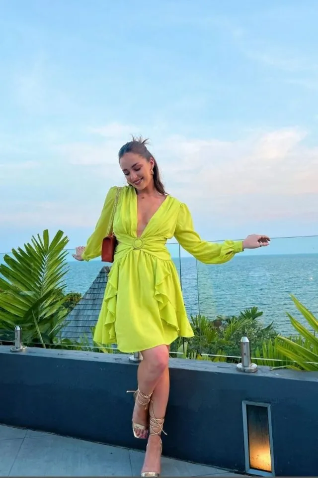 Thailand Outfit Ideas for Every Sunny Day 1 Thailand Outfits 5 640x960 1