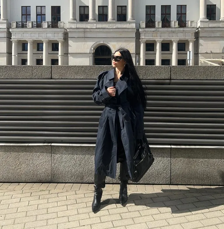 90s Style Fashion Trends That Are Making a Comeback 13 image 6258655 768x785 1