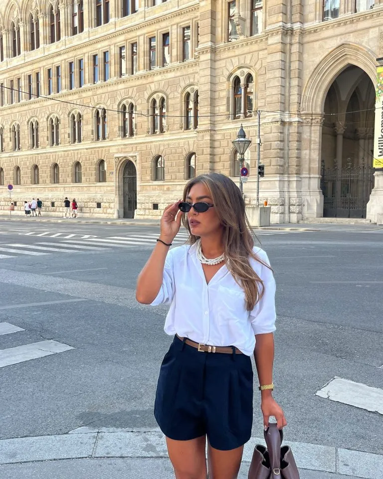 90s Style Fashion Trends That Are Making a Comeback 5 image 7285443 768x960 1