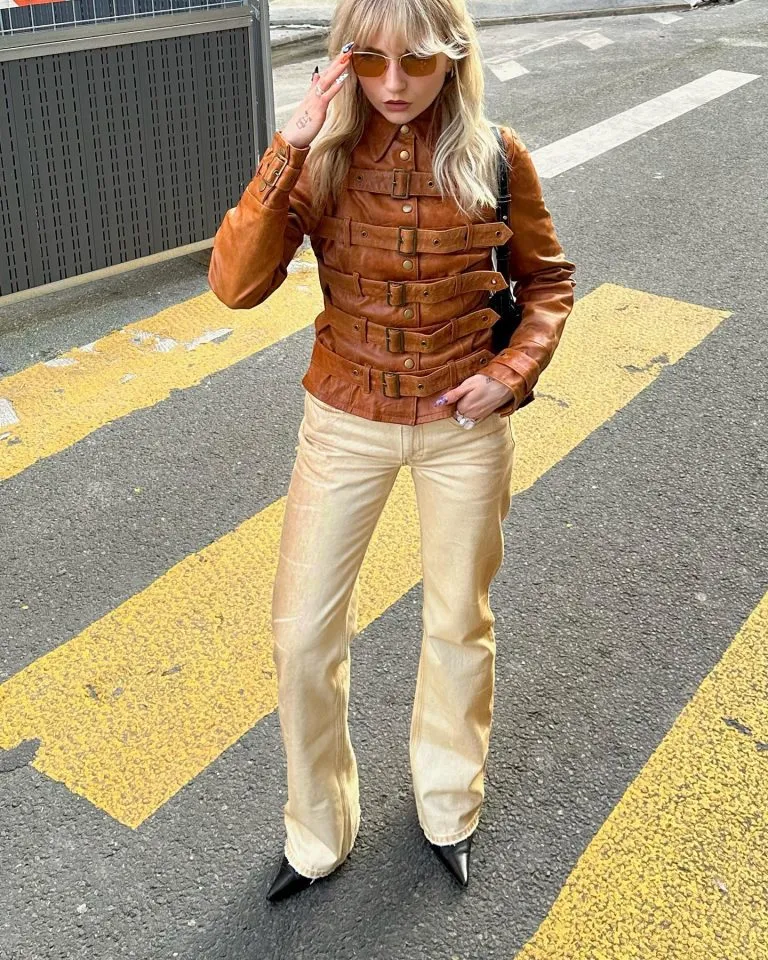 90s Style Fashion Trends That Are Making a Comeback 7 image 733055 768x960 1